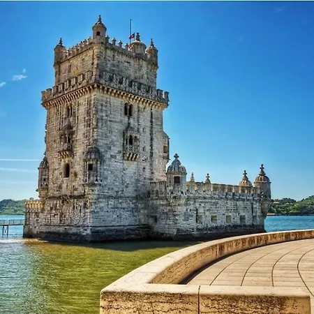 Charming Equipped Ac Lift Parking 4p Apartamento *