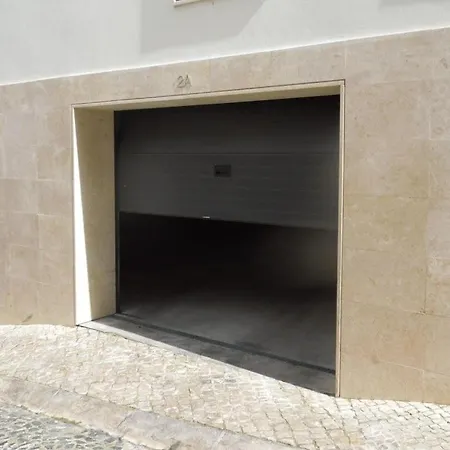 Charming Equipped Ac Lift Parking 4p Apartamento