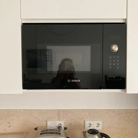 Charming Equipped Ac Lift Parking 4p Apartment *