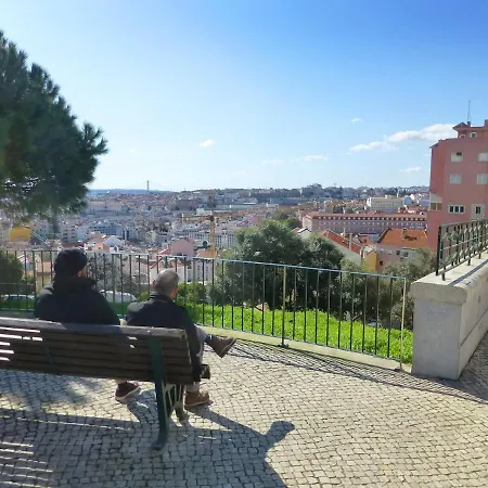 Apartment Charming Equipped Ac Lift Parking 4p Lisbon
