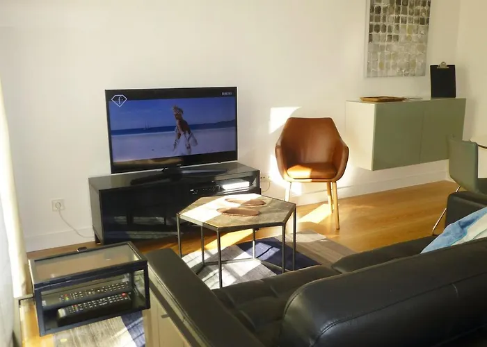 Charming Equipped Ac Lift Parking 4p * Lisboa