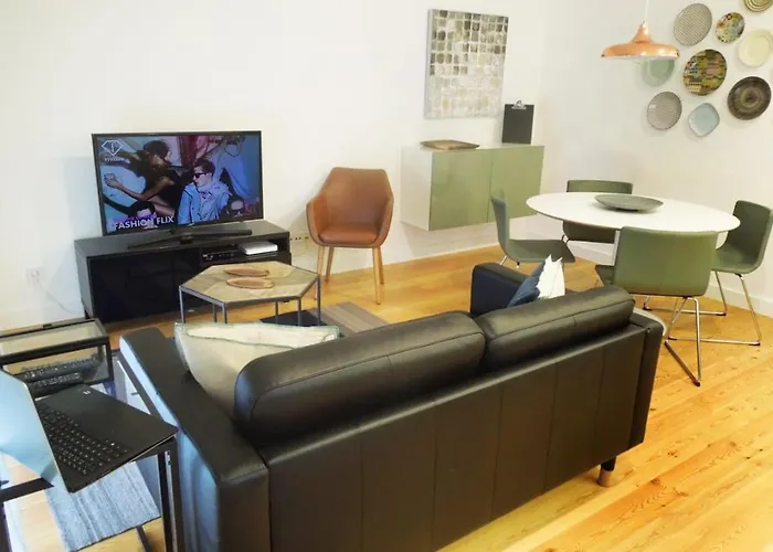 Charming Equipped Ac Lift Parking 4p * Lisboa